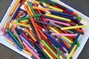 how to remove crayon wrappers paper hacks