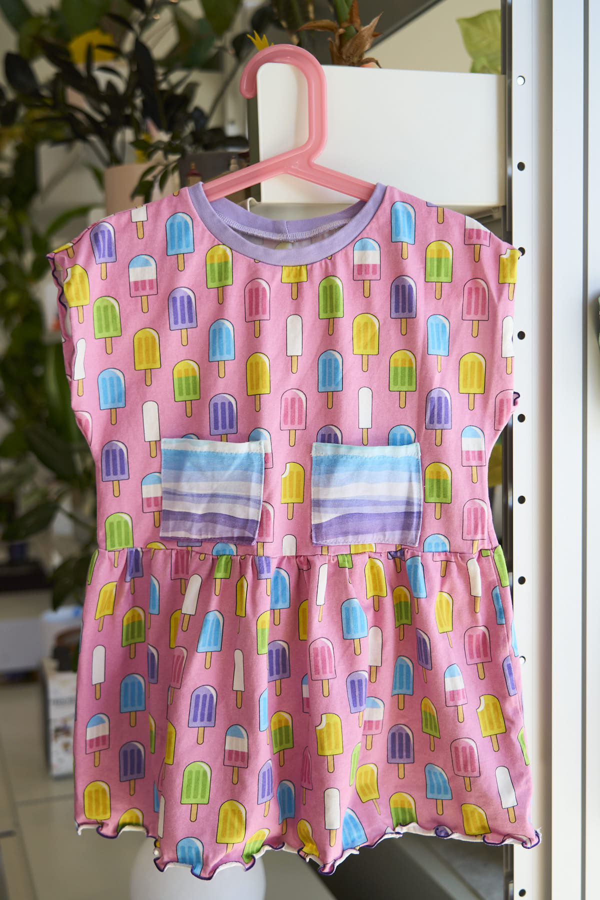 easy girls dress to sew with free pattern and hack
