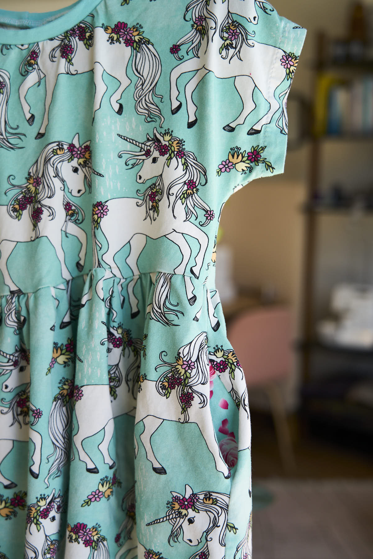 sew in line pockets for girls dress with free pattern